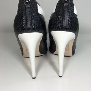 GX Gwen Stefani Black White Amie Strappy Heel